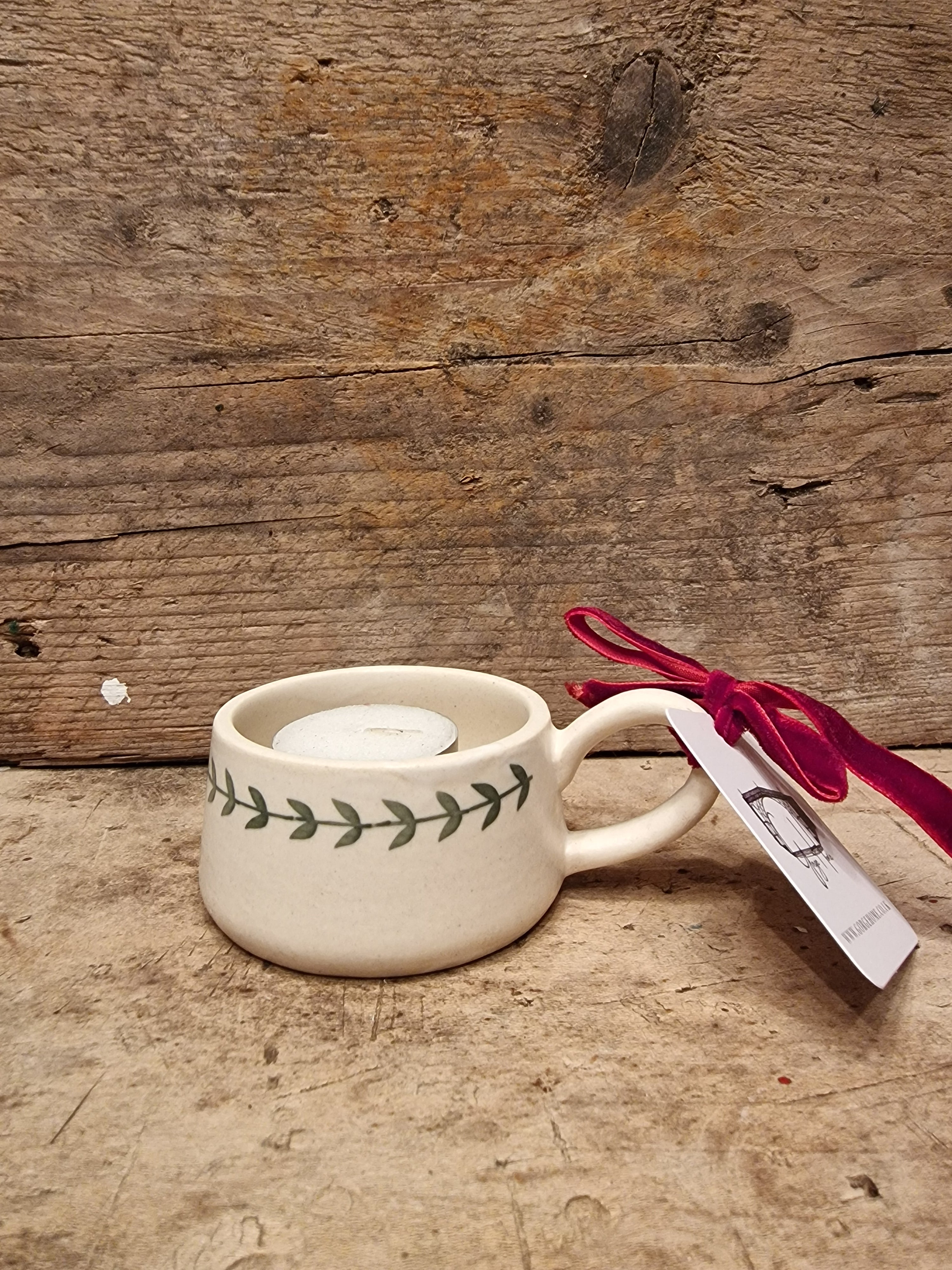 Hand Painted Tea Light Holder Christmas Wreath