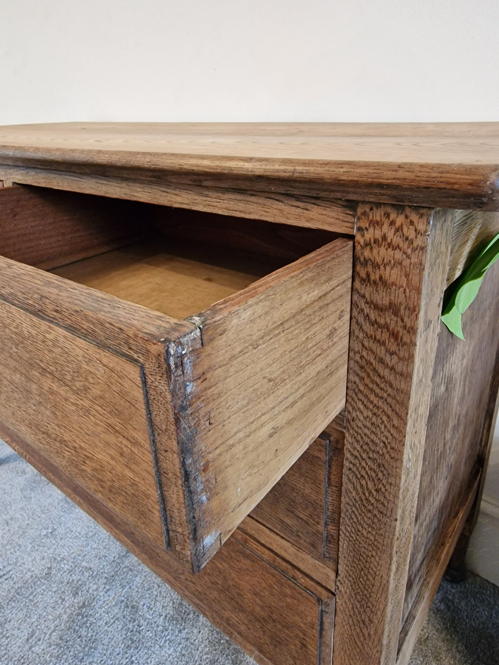 Antique Oak Chest of Drawers