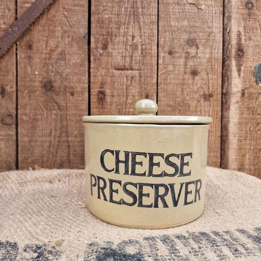 Moira cheese preserver