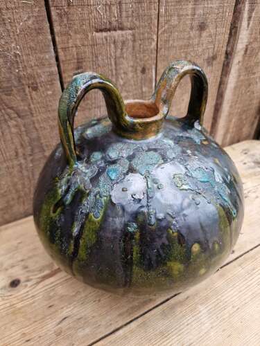 Green glazed pot