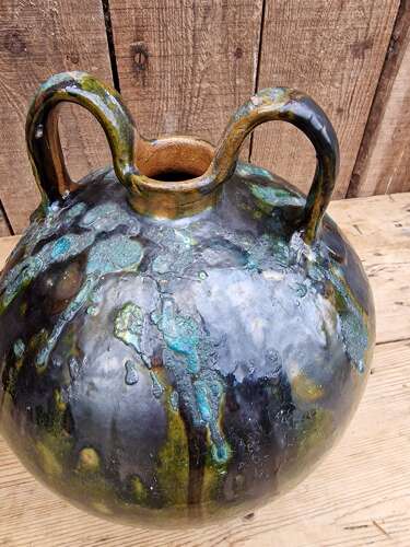 Green glazed pot