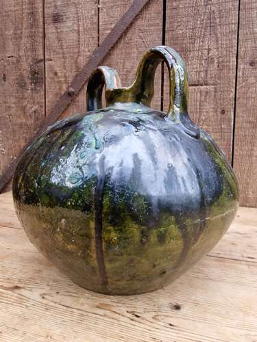 Green glazed pot